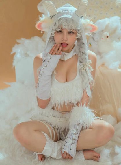 五月花无码视频在线_十万网红美女美酱