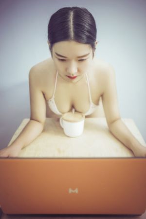 国产美女久久精品香蕉_1080影视在线观看